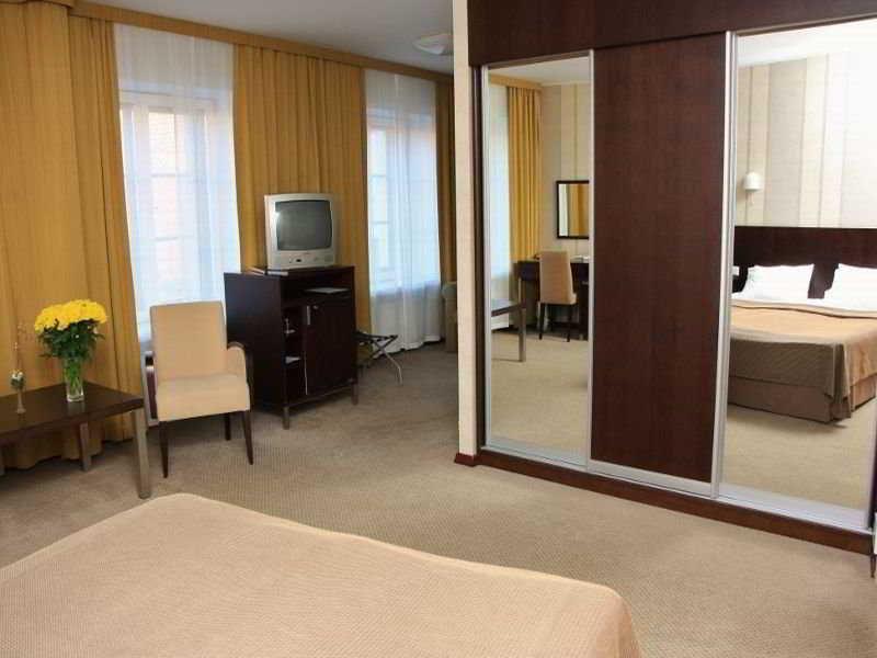 Hestia Hotel Maestro Old Town Tallinn Bagian luar foto