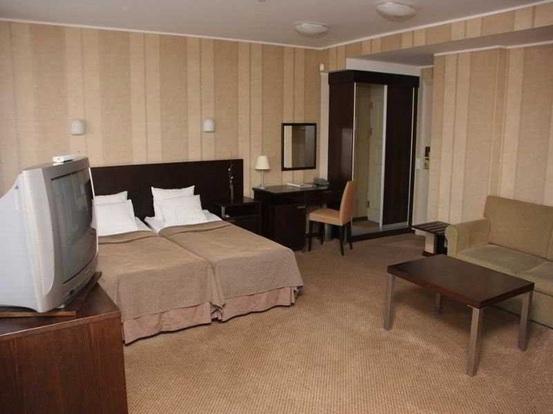 Hestia Hotel Maestro Old Town Tallinn Bagian luar foto