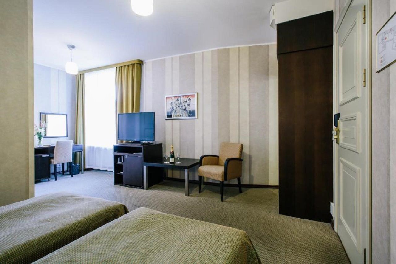 Hestia Hotel Maestro Old Town Tallinn Bagian luar foto