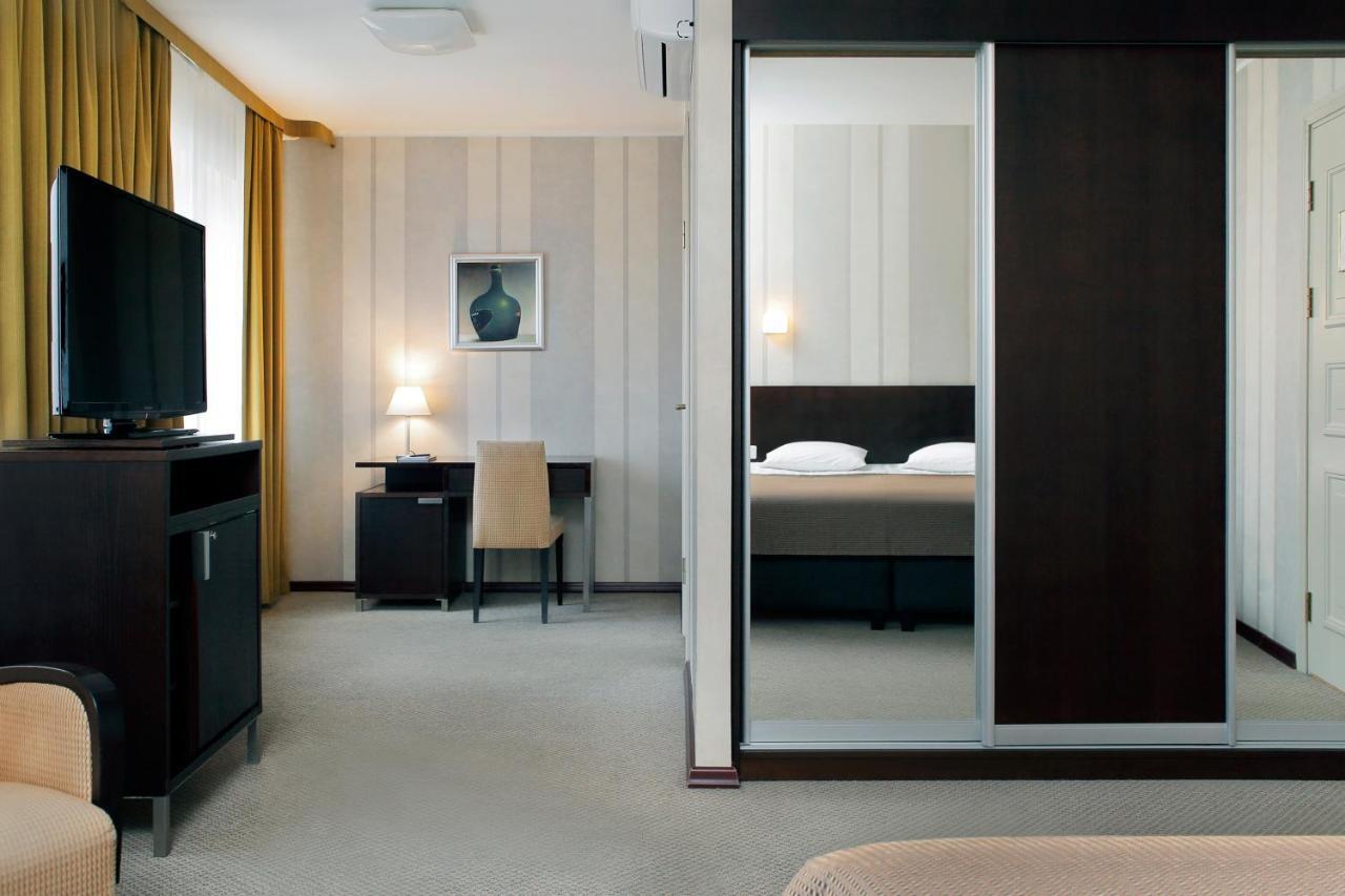 Hestia Hotel Maestro Old Town Tallinn Bagian luar foto