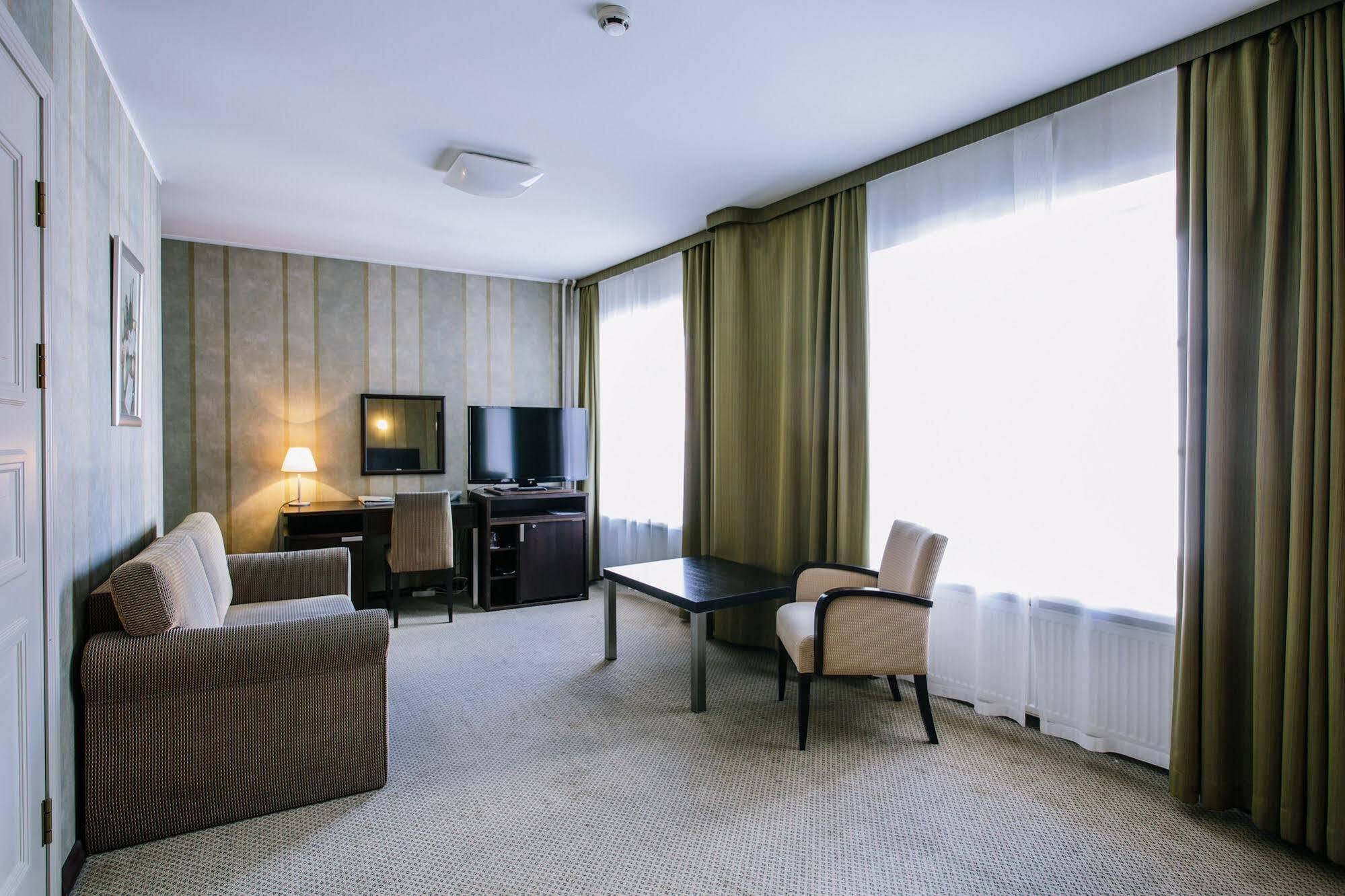 Hestia Hotel Maestro Old Town Tallinn Bagian luar foto